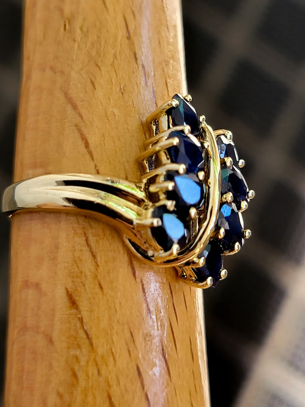 10K Yellow Gold Blue Sapphires Gemstones Ring Size 7 - Solid Gold 👌🎁